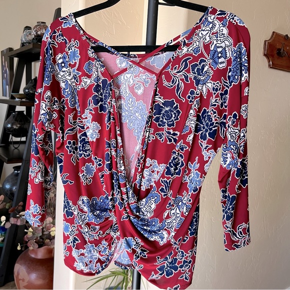 Espresso women’s long sleeve open back floral print blouse/top. Red/ blue. Sz M - Picture 5 of 16